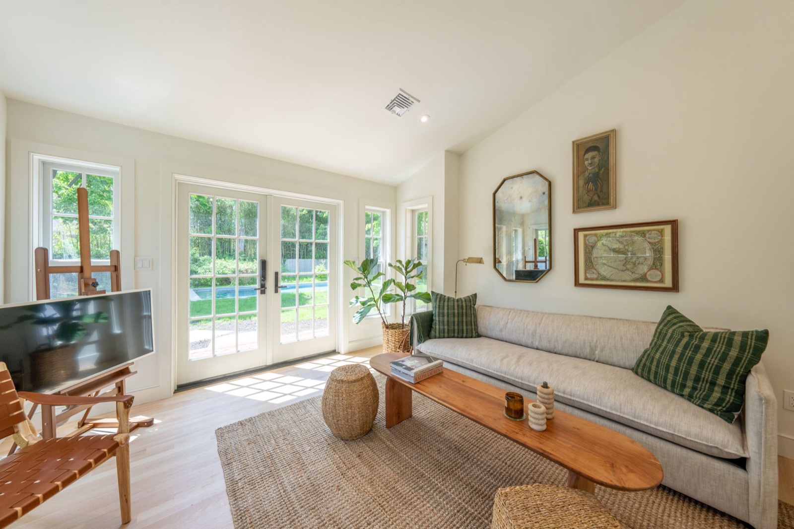 Living room after 3
